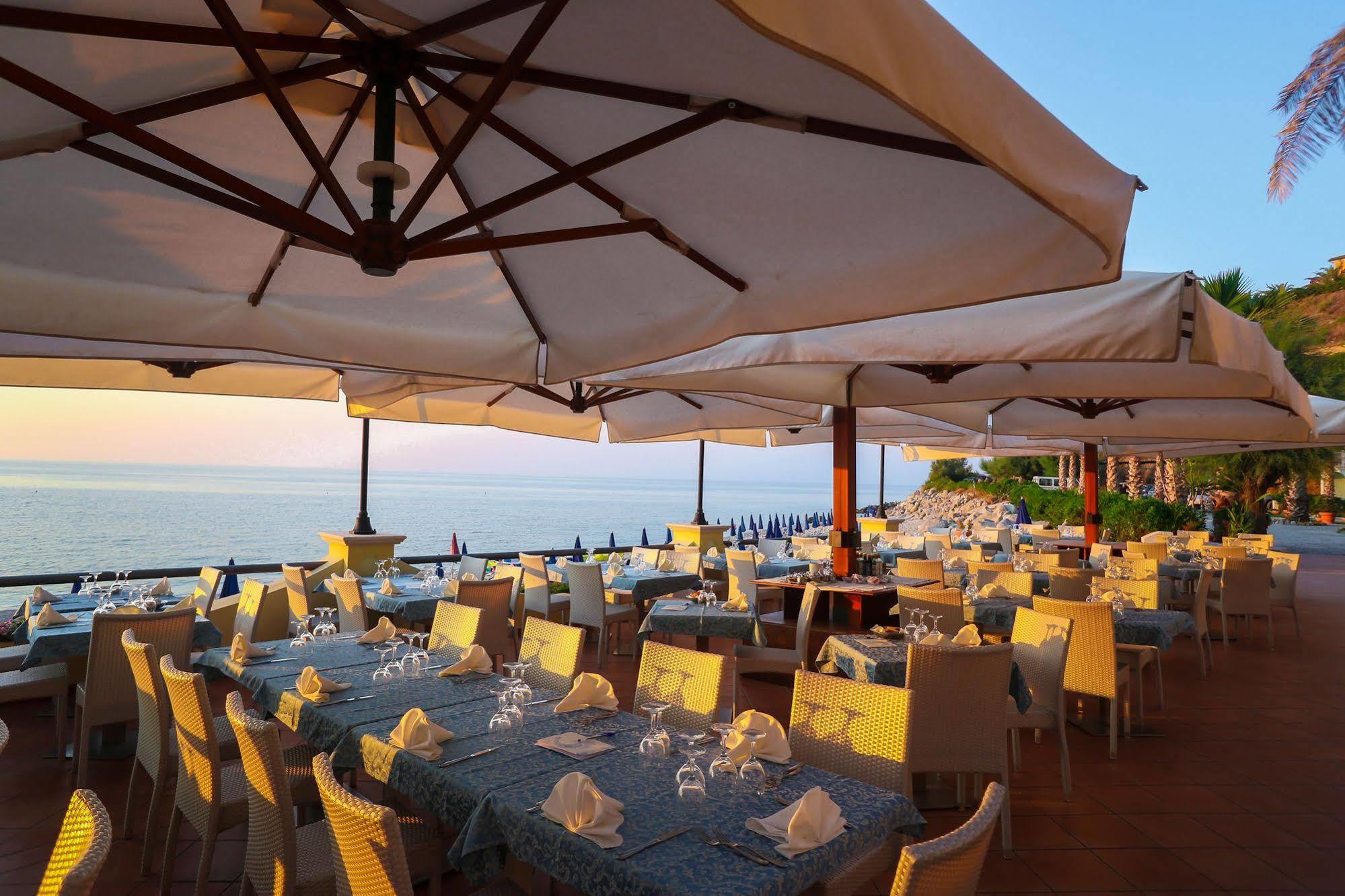 Villaggio Hotel Lido San Giuseppe Briatico Exterior photo